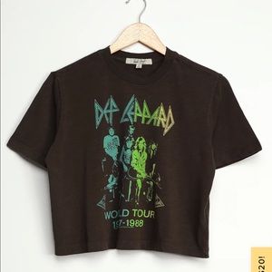 Def Leppard World Tour Washed Black Cropped Tee